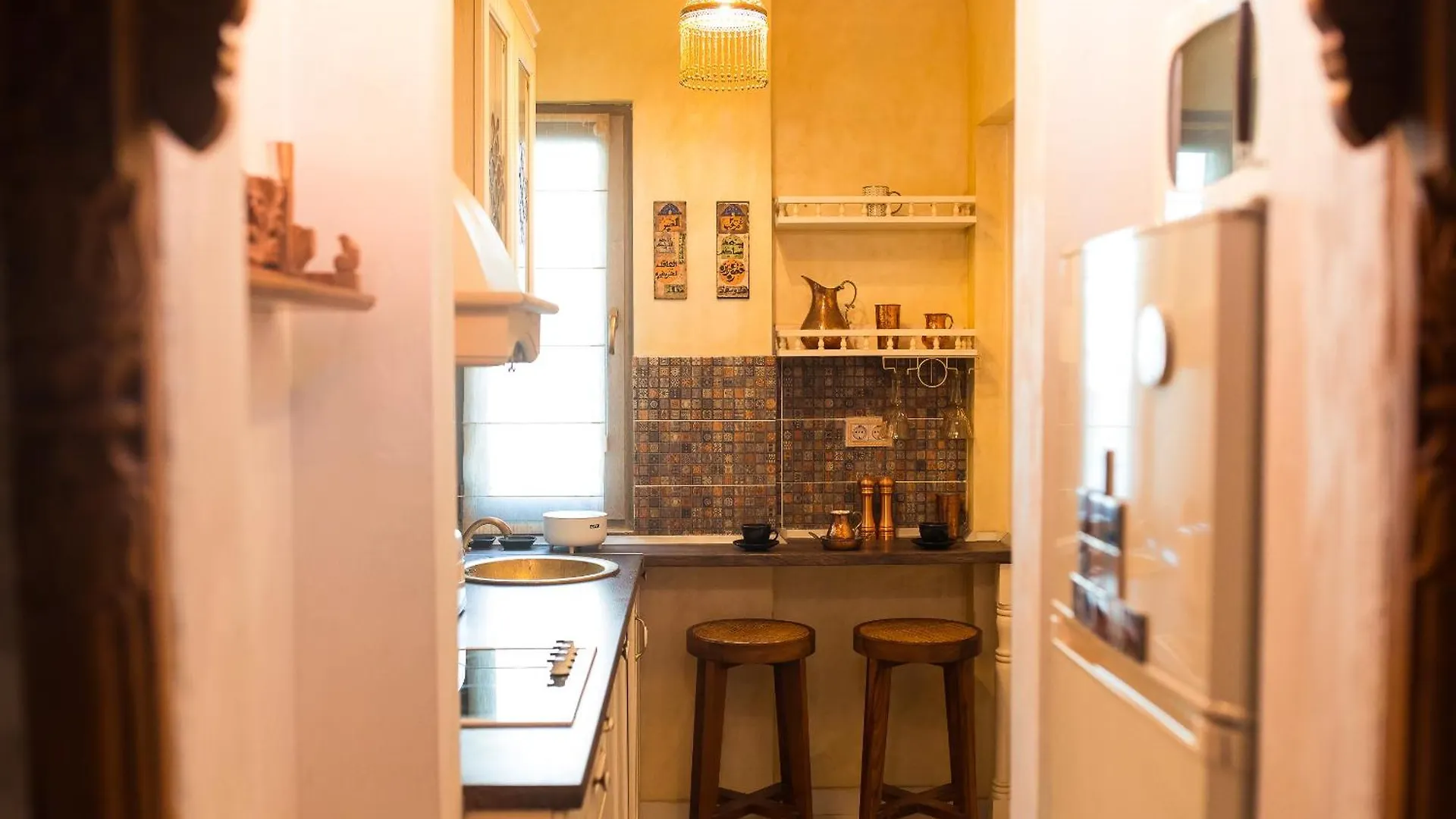 Hidden Gem Antique Apt With Stunning City Views Bukarest