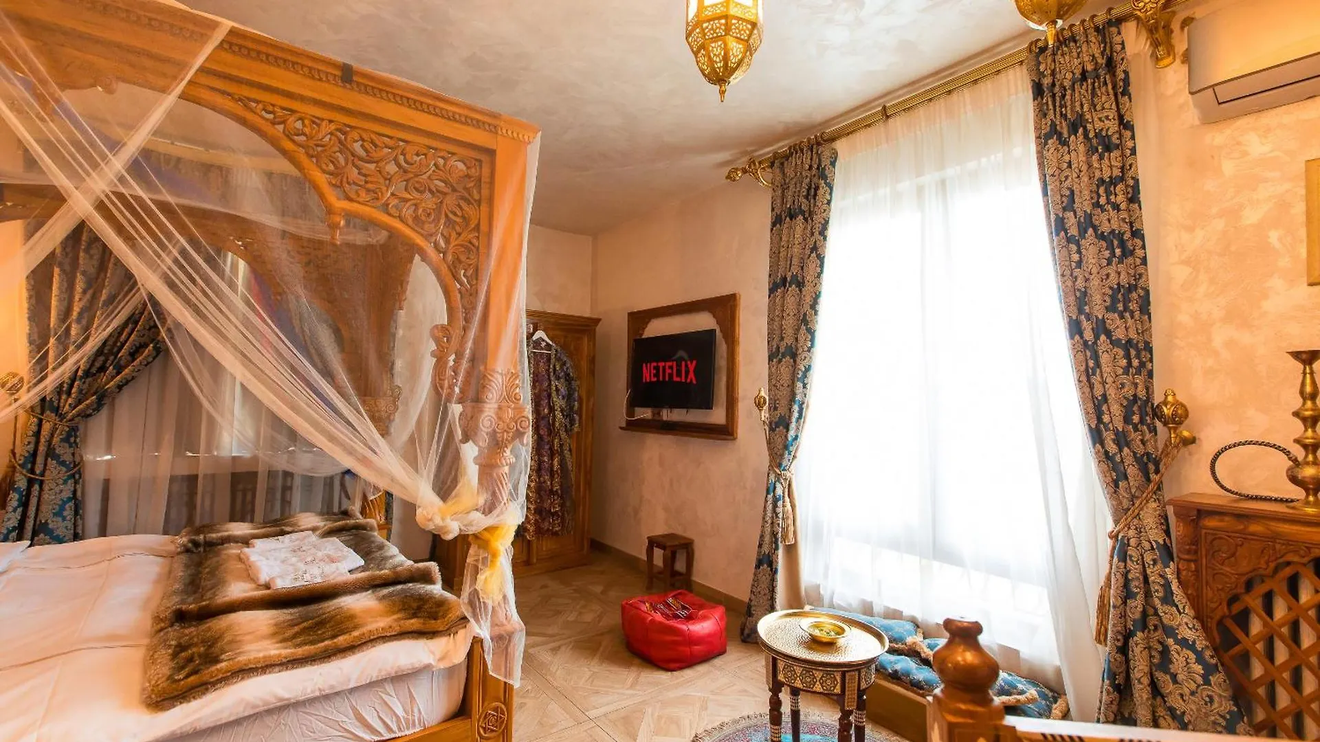 Hidden Gem Antique Apt With Stunning City Views Bucarest