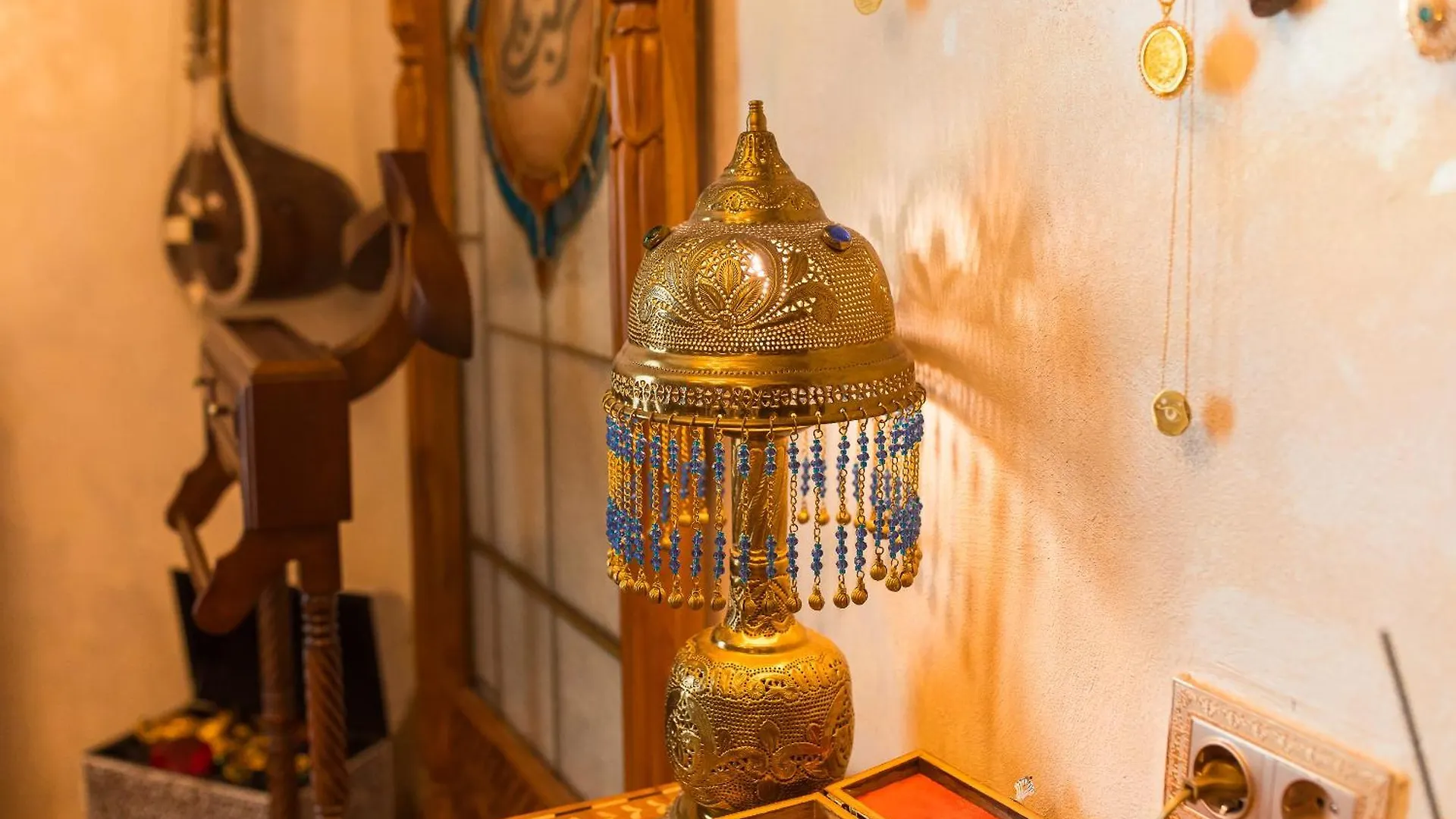 Hidden Gem Antique Apt With Stunning City Views Bucarest Appartamento